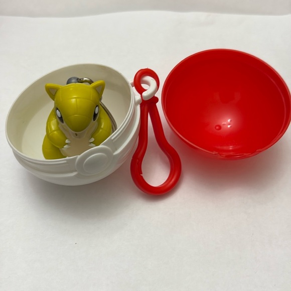 1999 Burger King Pokemon #27 Sandshrew keychain with Pokeball - Picture 8 of 12
